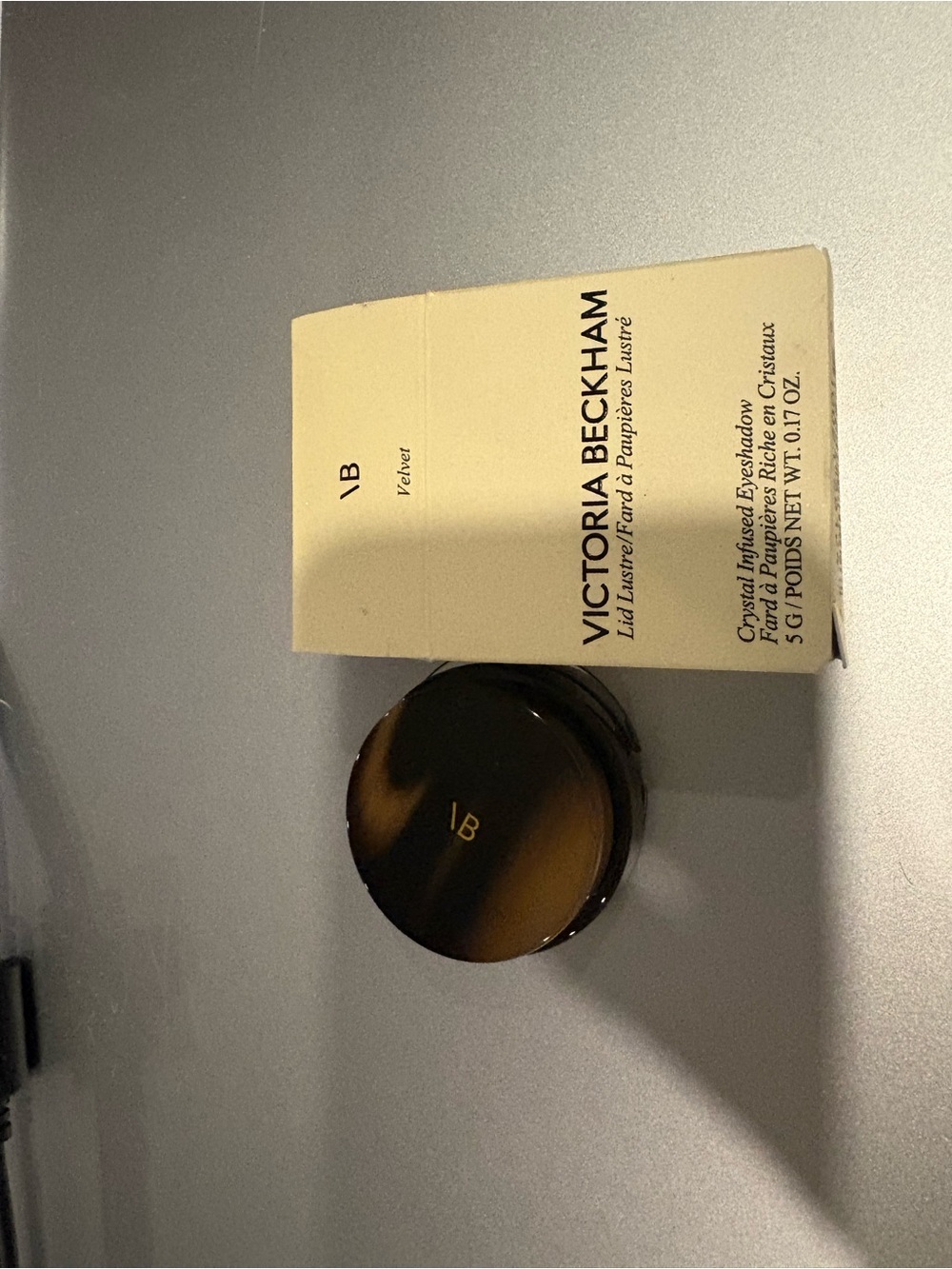 Victoria Beckham Velvet Lid Eyeshadow Pot in color velvet